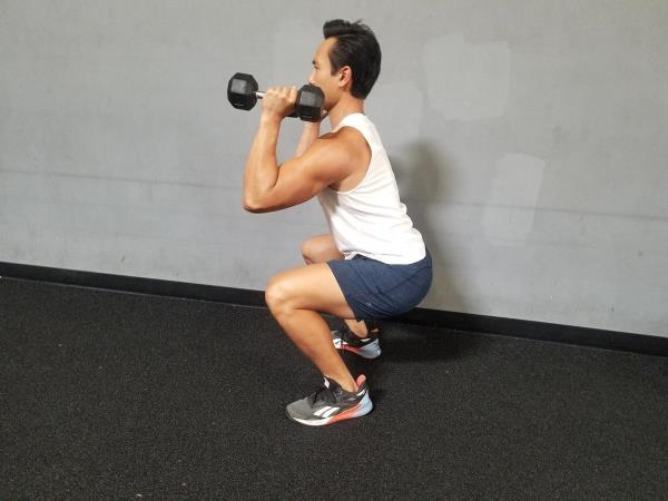 dumbbell-front-squat-how-to